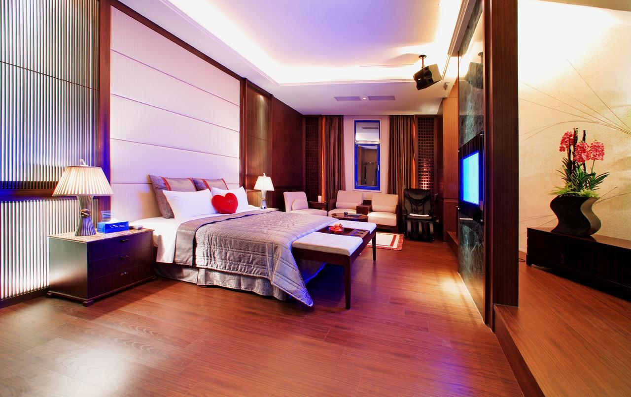 קילונג Blue Coast Spa Motel מראה חיצוני תמונה