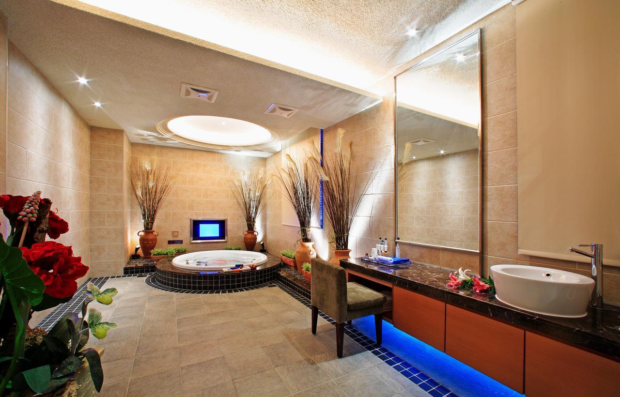 קילונג Blue Coast Spa Motel מראה חיצוני תמונה